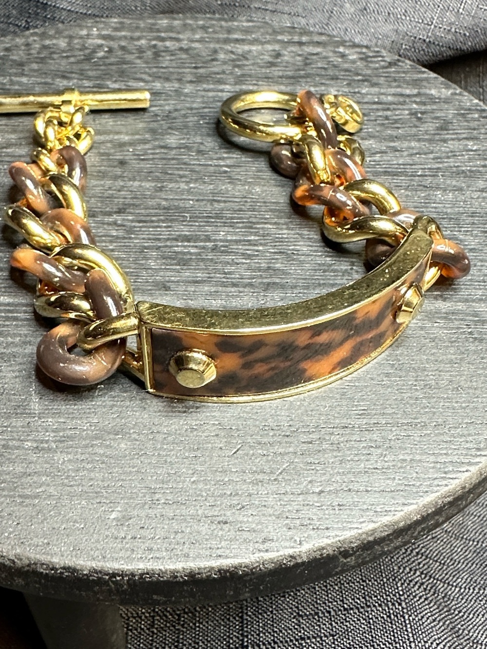Michael Kors bracelet gold Tortoise resin Heritage logo plaque great find